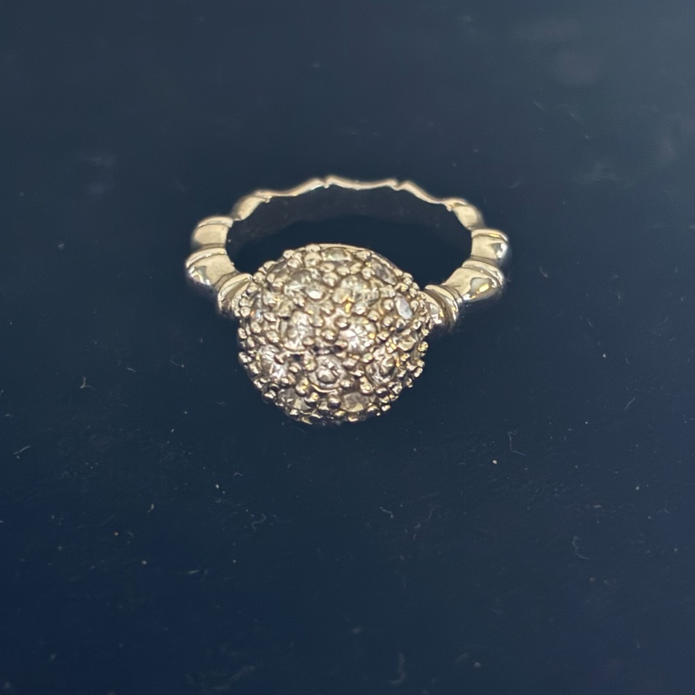 Elegant Silver Cluster Ring